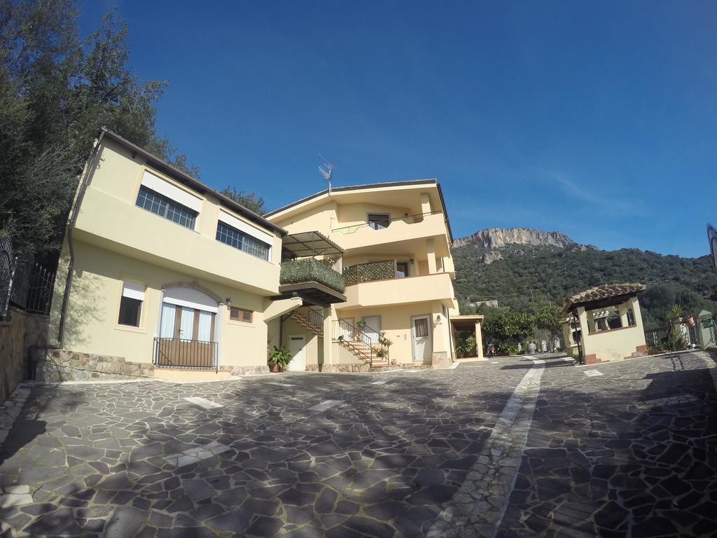 Appartamenti Con Vista Panoramica Санта-Мария-Наварезе Экстерьер фото